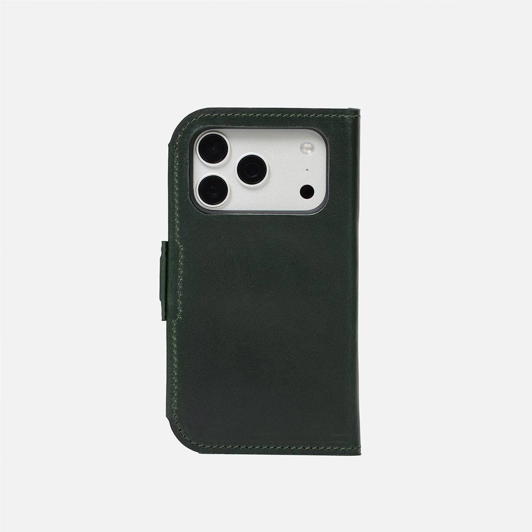 Leather Folio iPhone 17 Series with MagSafe - Classic 5.1 (OUTLET)
